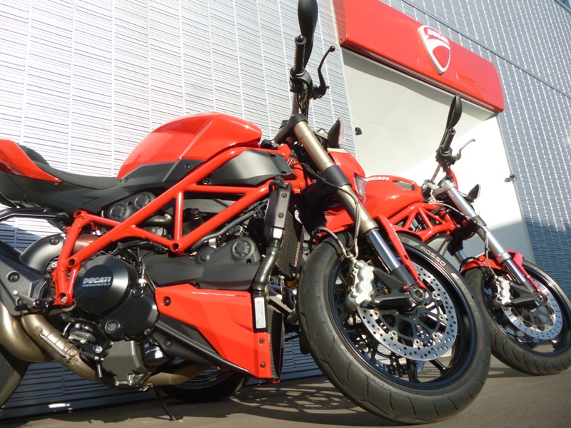STREETFIGHTER848  MONSTER696+ABS 入荷しました！