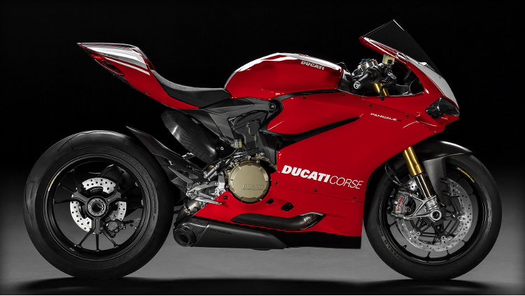 SBK-Panigale-R_2015_Studio_R_C01_1920x1080_mediagallery_output_image_[750x423]