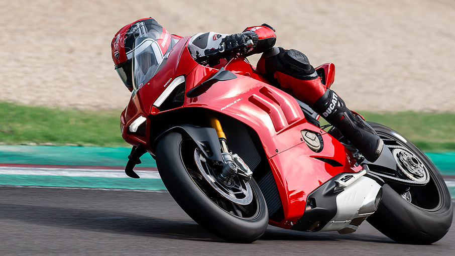 Panigale-V4-S-MY20-Red-Ambience-04-Gallery-906x510