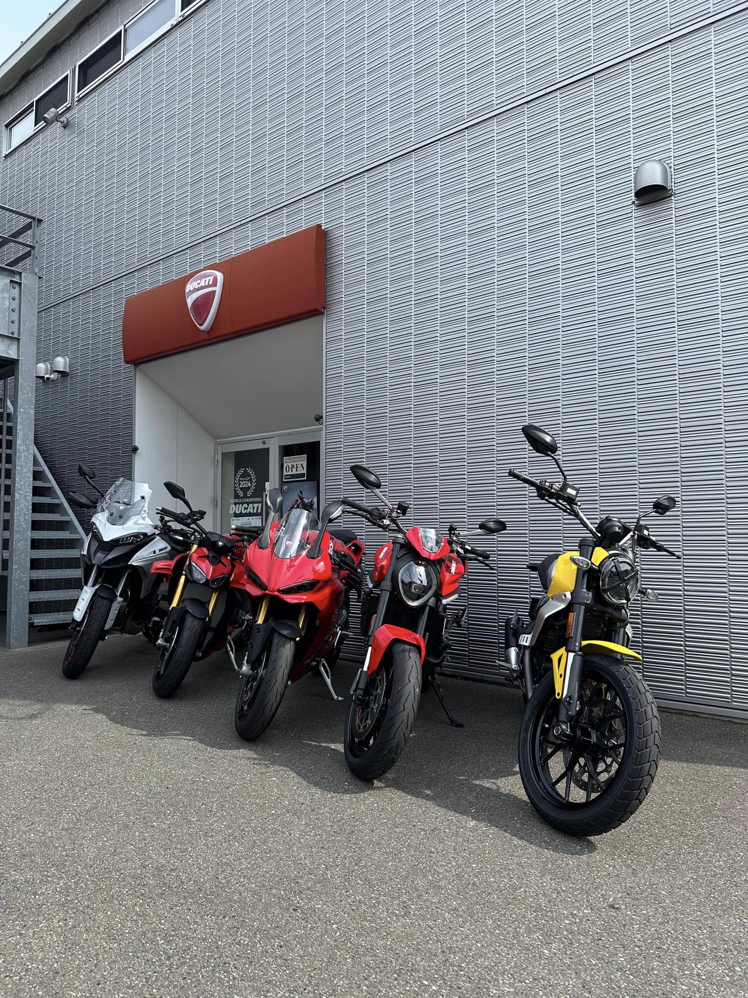 ドゥカティ福岡 夏の試乗会